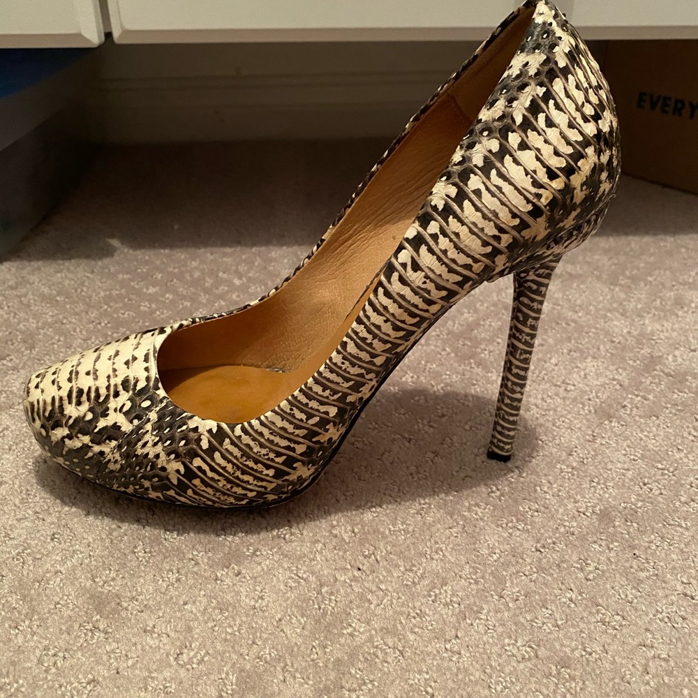 L.A.M.B heeled shoes size 7.5